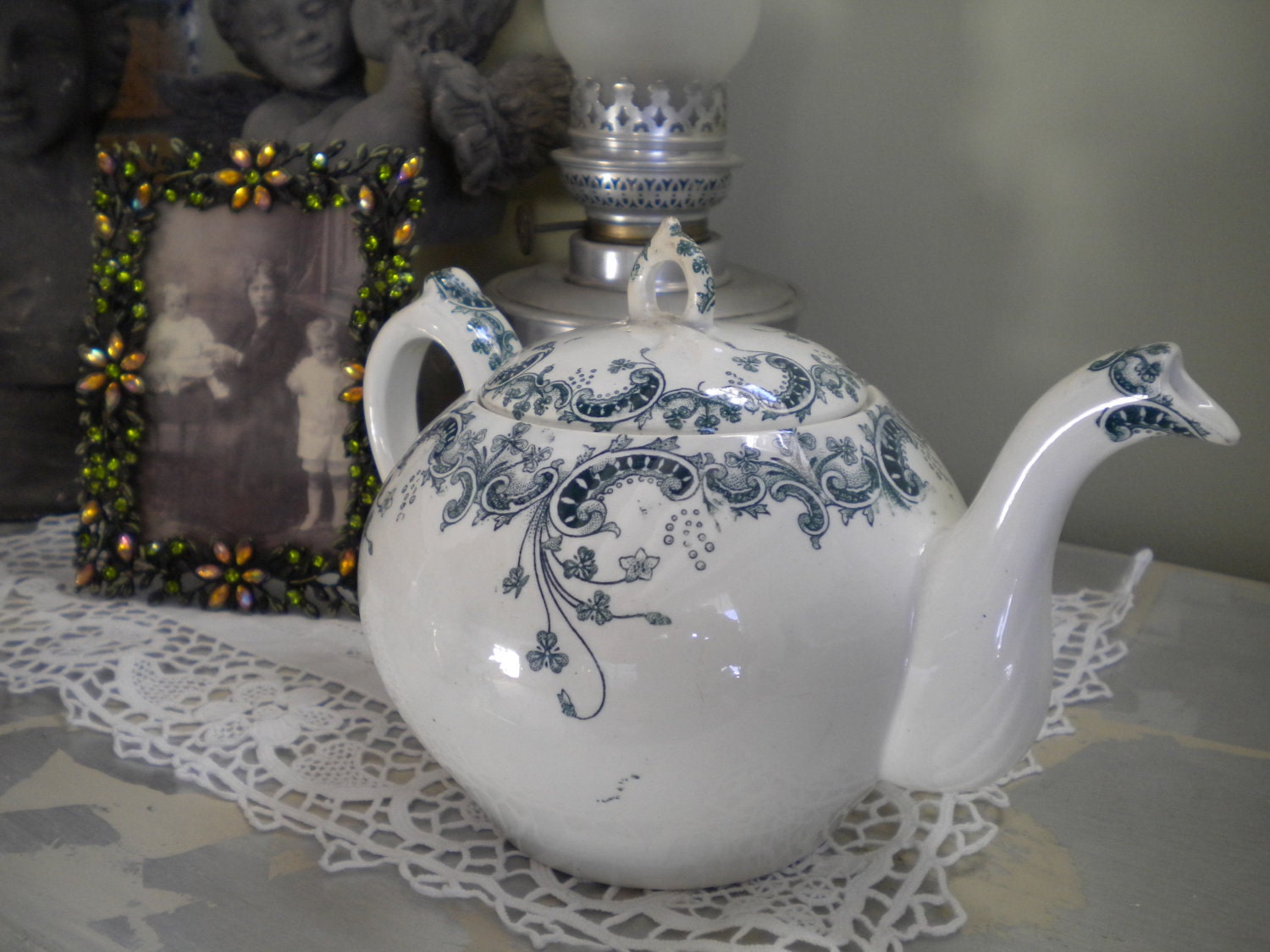 Reduced price 25,00 euros instead of 40 A beautiful vintage french Saint Amant teapot,collection Byzantin.