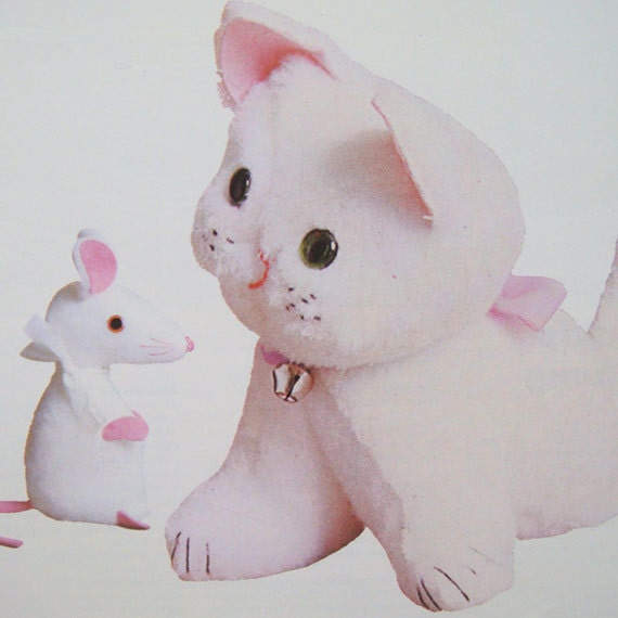 vintage MOPPET the PUSSY CAT & Miss Mouse sewing pattern (70s)