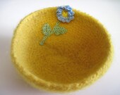 Crochet Felted Dish Bowl - Yellow with Blue Spring Time Flower