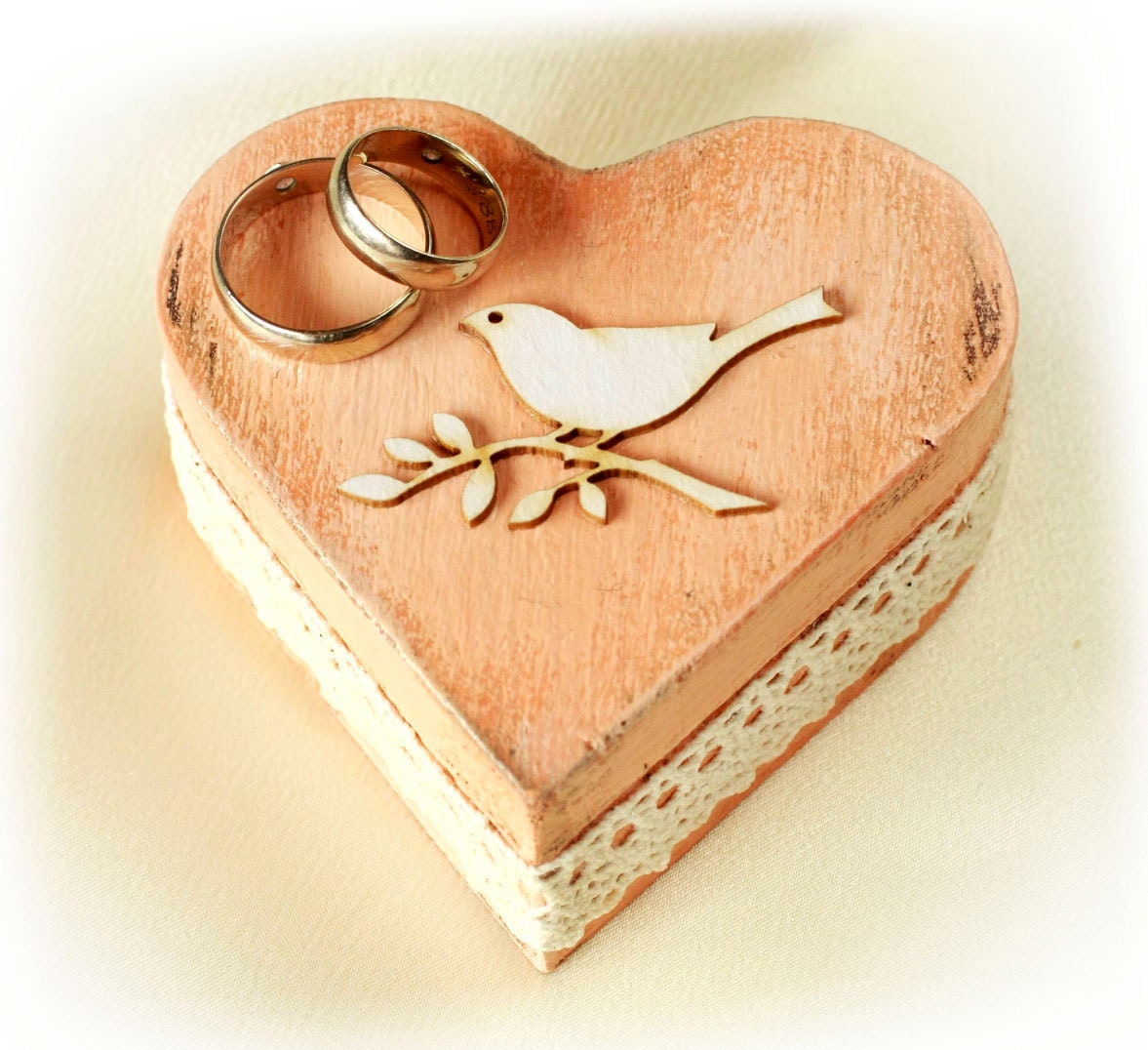 Vintage Ring Bearer Box for your Wedding - Dimensions : 3,5" /3,5 / 1,5"