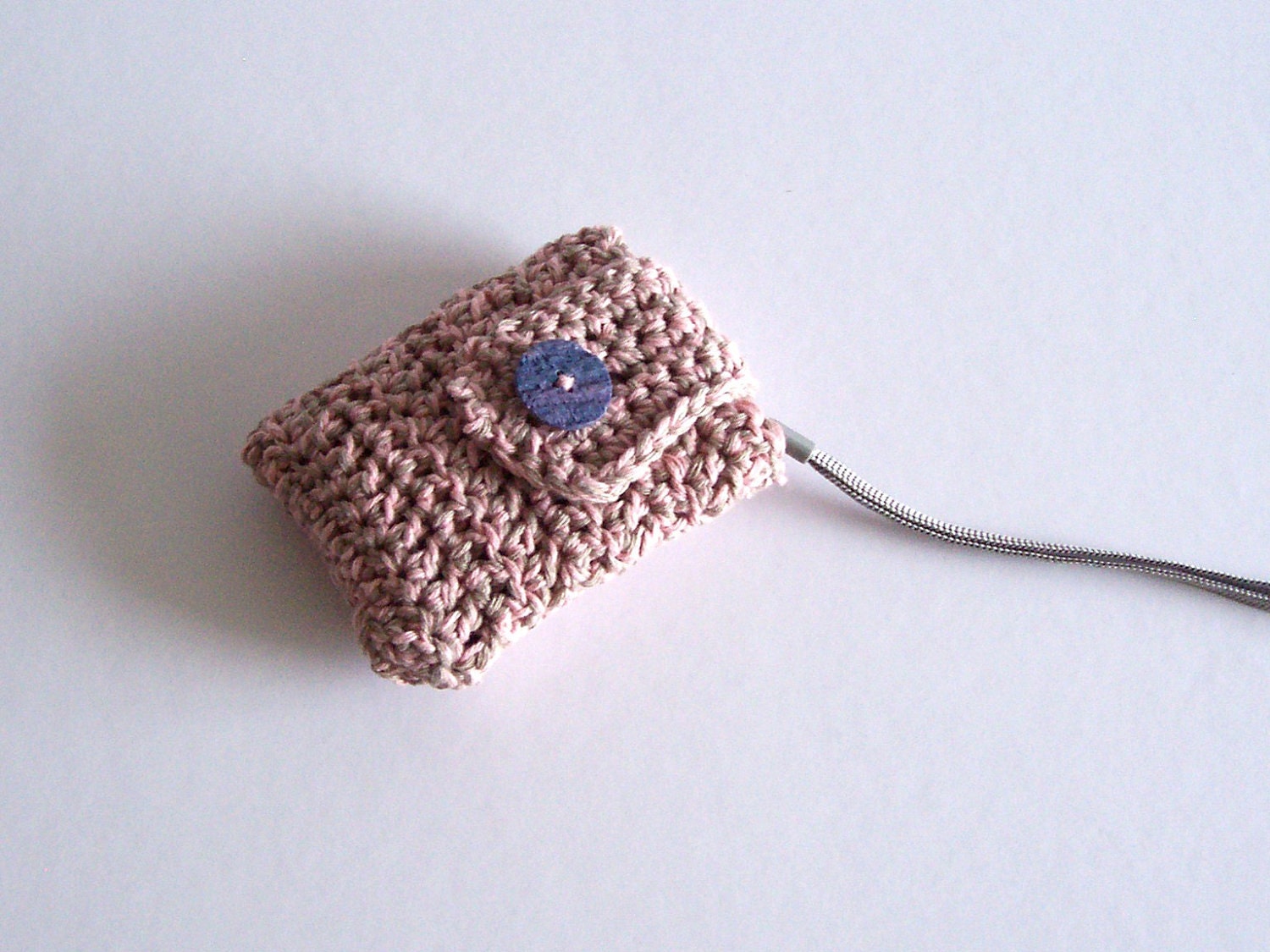 camera iphone blackberry gadget cover chunky crochet latte and pink recycled yarn button fastening