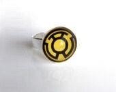Sinestro Corps Yellow Lantern Cameo Ring Unisex Geek Comics