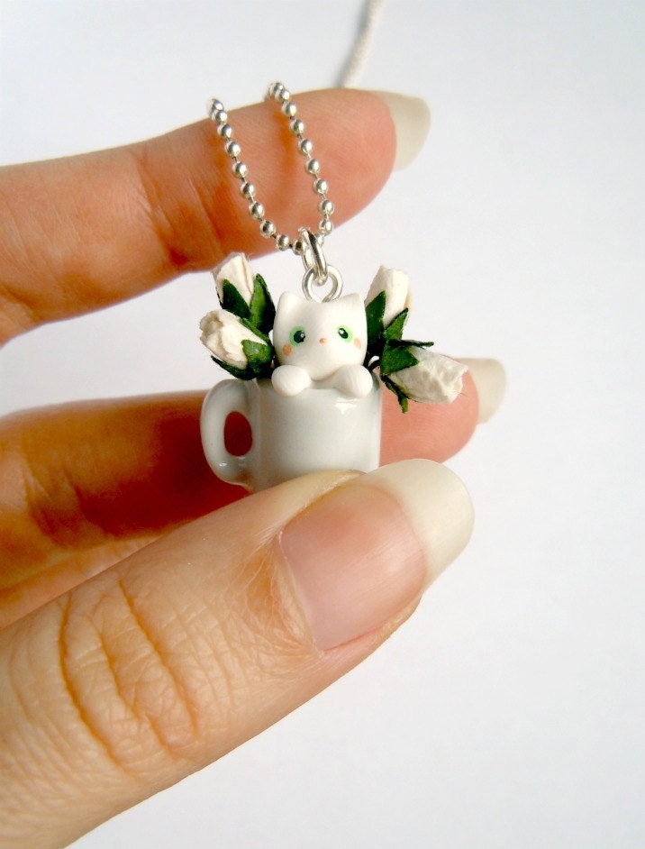 White kitten in a mug pendant - the cat and the rosebuds