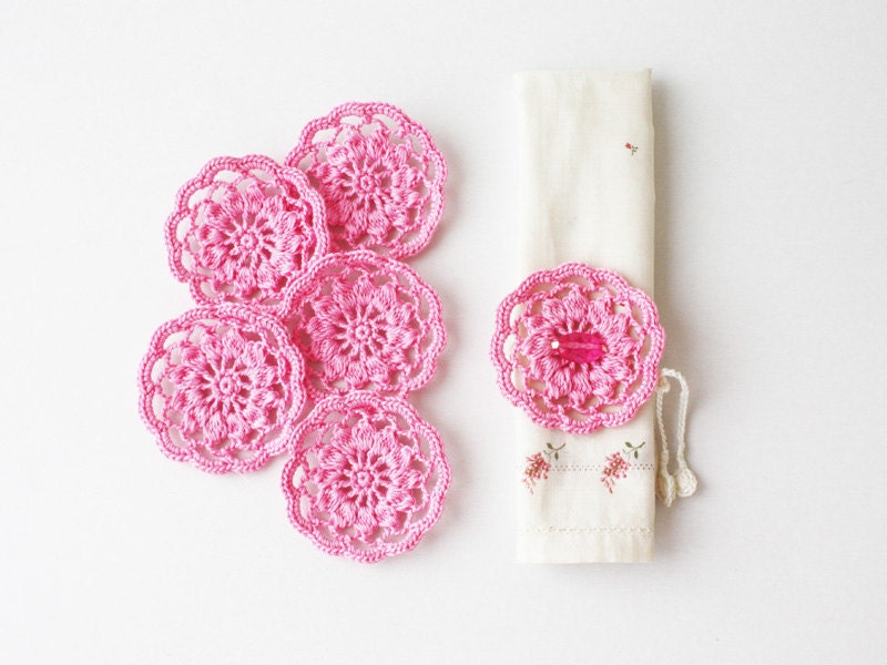 Pink crochet flower appliques for party table decor napkin ties jewelry making gift wrapping Shabby chic Easter decoration embellishment oht