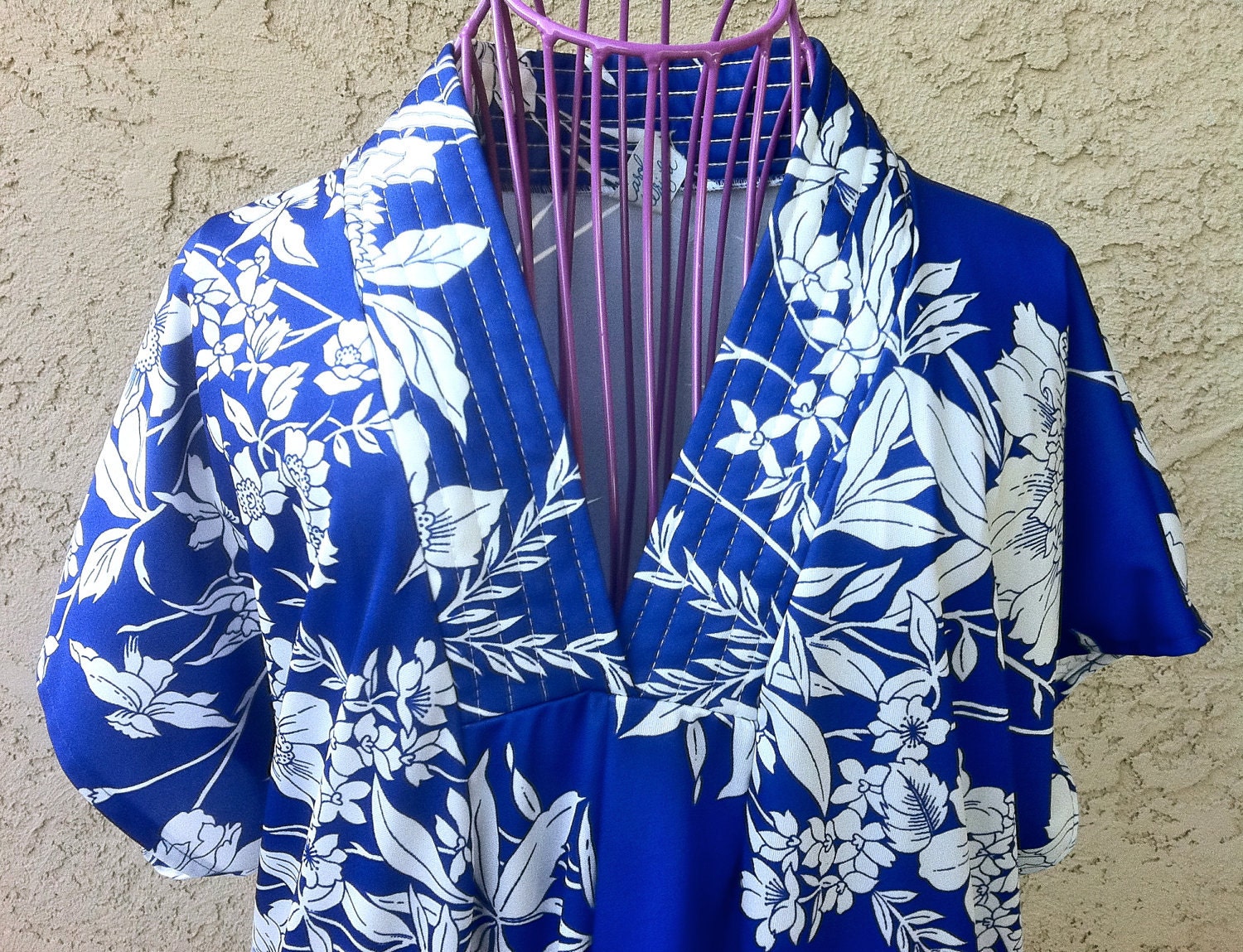 FREE SHIPPING: 70s Hawaiian Vintage Blue & White Knee Length Dress, XLarge
