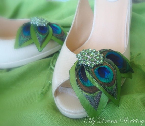 Peacock Shoe Clips. Green peacock leaves Shoe Clips. Feathers, Wired petals, Bride, Bridal, Wedding. -LISSA MARIE CLOLLECTION-