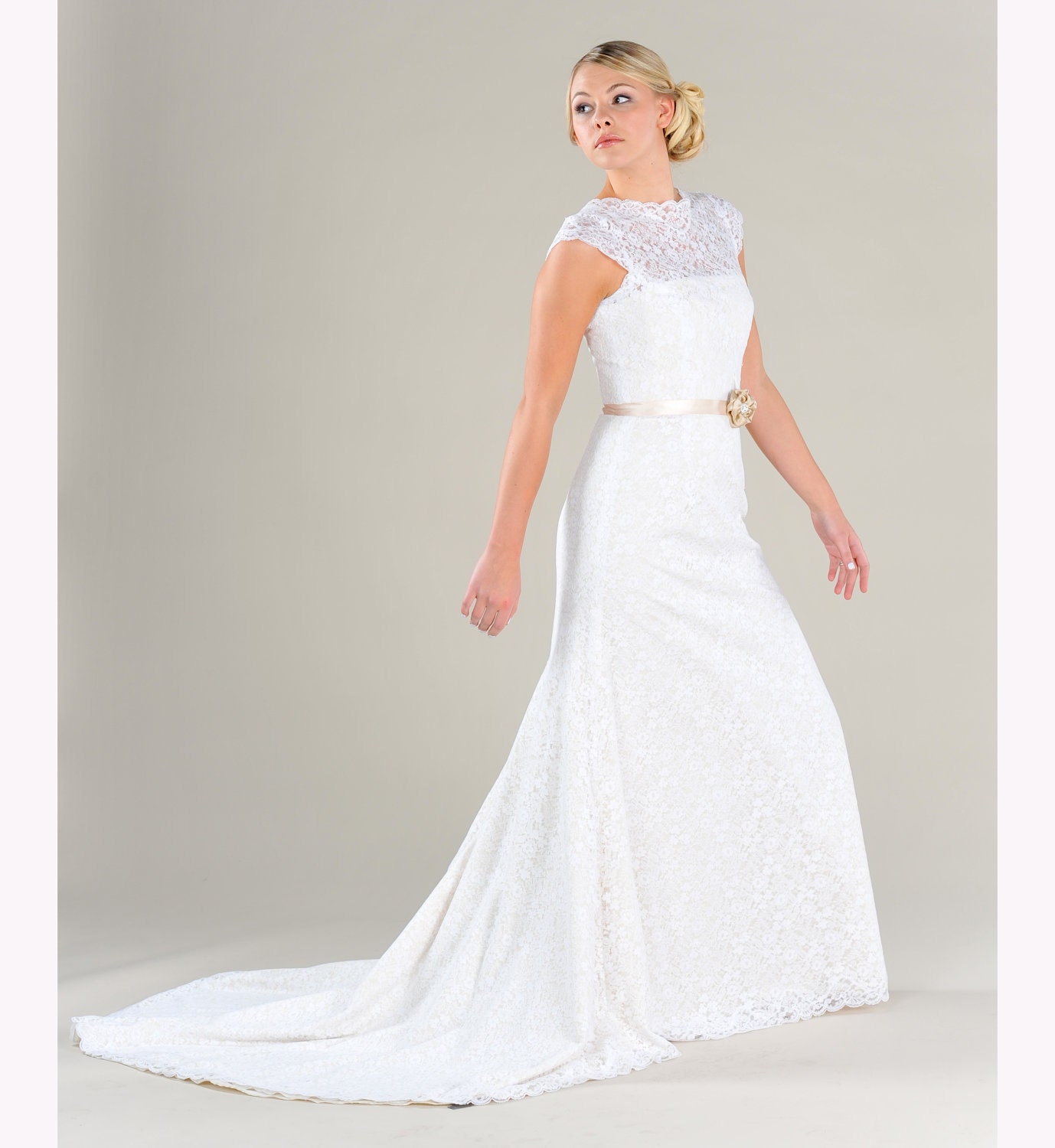 Custom Vintage Lace Wedding Dress Long Dress Chapel Train High Neck Cap Sleeves