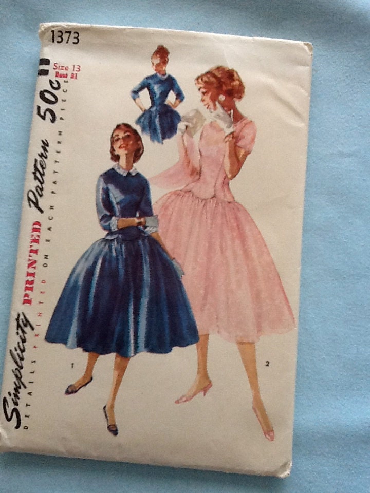 1950s Dress Pattern Simplicity 1373 Bust 31