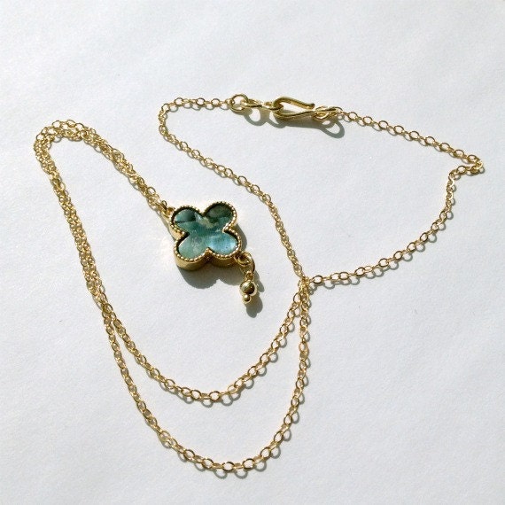 Quatrefoil Necklace Gold Jewelry Iridescent Pendant Victorian Renaissance Chain Jewellery Clover Fashion N-205