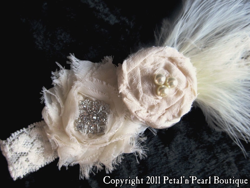 Vintage Inspired Bridal Garter in Ivory - Single Keepsake Garter