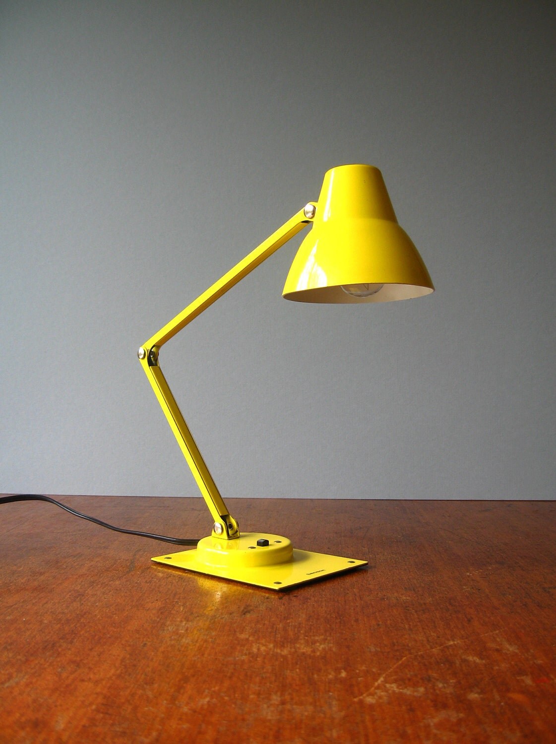 Tensor Lamp