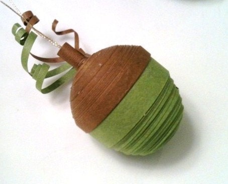 Quilled Acorn Ornaments Green and Beige