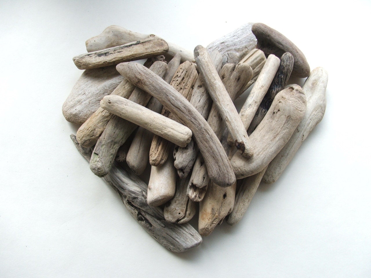 25 Chunky Driftwood Supplies Pieces 3 to 6 1/2 inches For Crafts and Projects