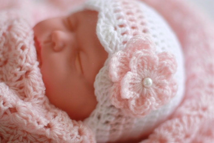 Crochet Baby Hat Beanie  0-12 Months Baby Girl Hat White Pink with Flower and Pearl