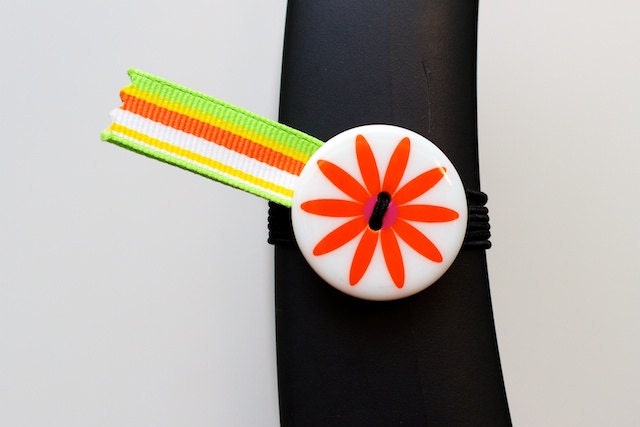 BosoBuddies - White with Orange Daisy w/ MultiColor Stripe Ribbon (6033C-024)