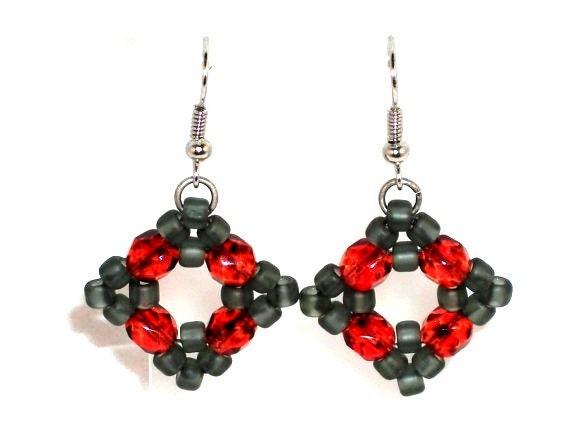 Beadwoven Seed Bead Earrings in Gray and Red Tones