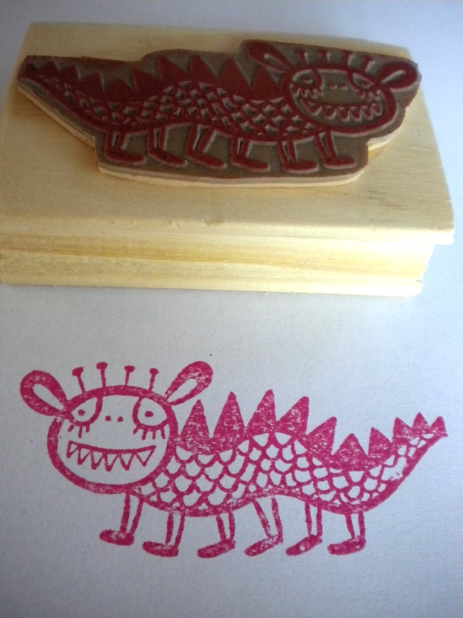 Rubber stamp for children - Back to school - DIY projects for kids - Personalizing personal objects - Monster rubber stamp