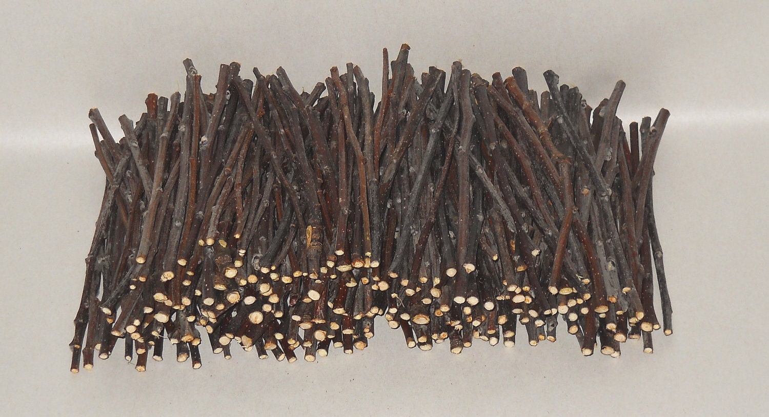 250 Premium Apple Skinny Chew Twigs For Rabbits, Guinea Pigs, Chinchillas, Gerbils, Hamsters,,,,,,