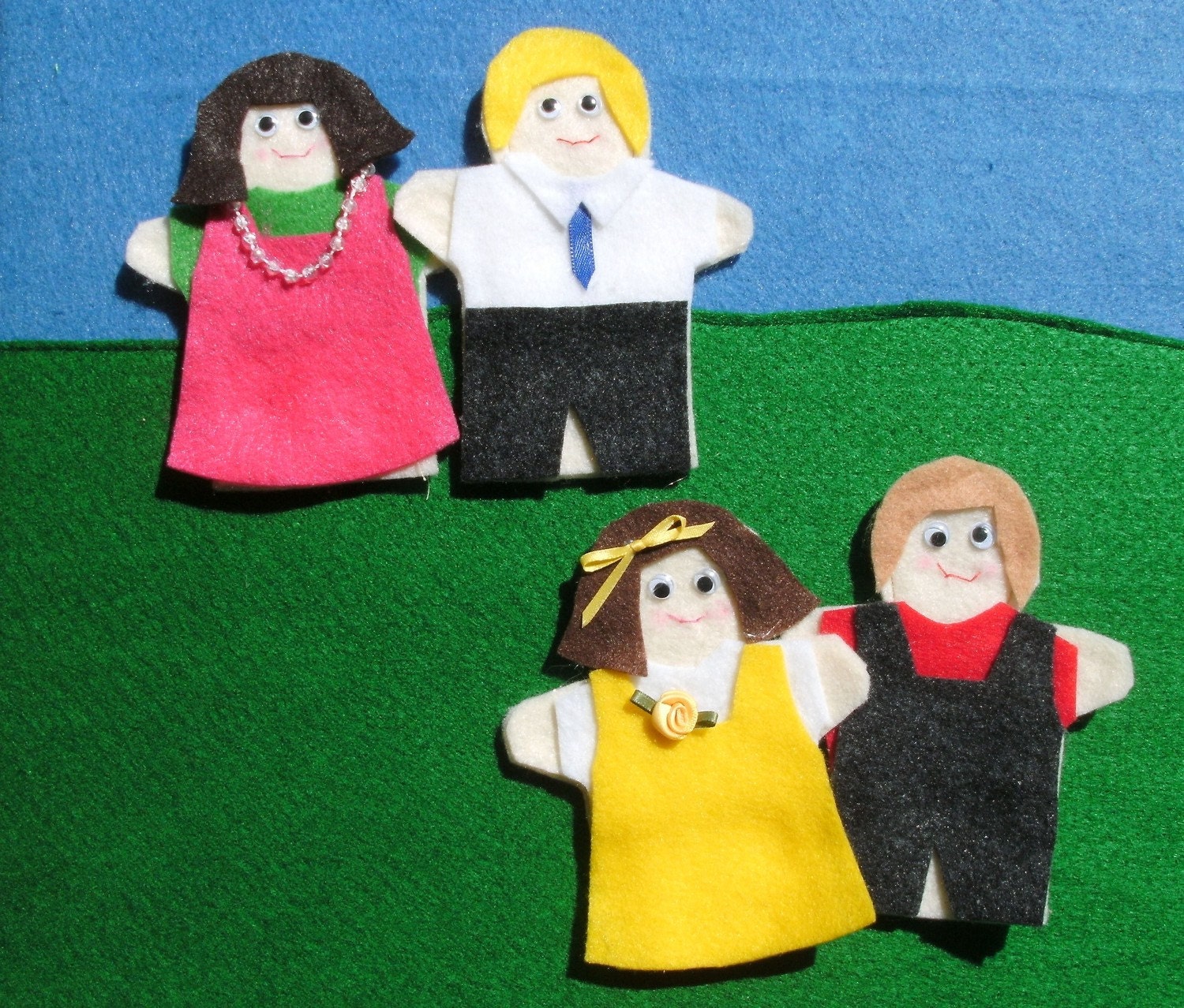 Felt Finger Puppet Family by CarolsImagination on Etsy