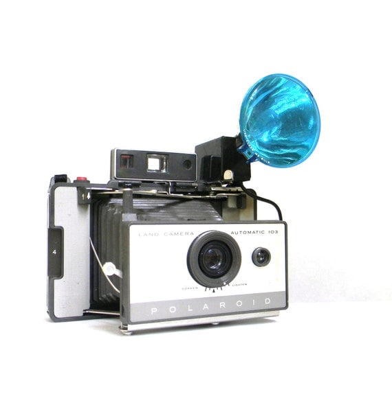 Polaroid vintage Land Camera - Model 103 with flash extra bulbs and case