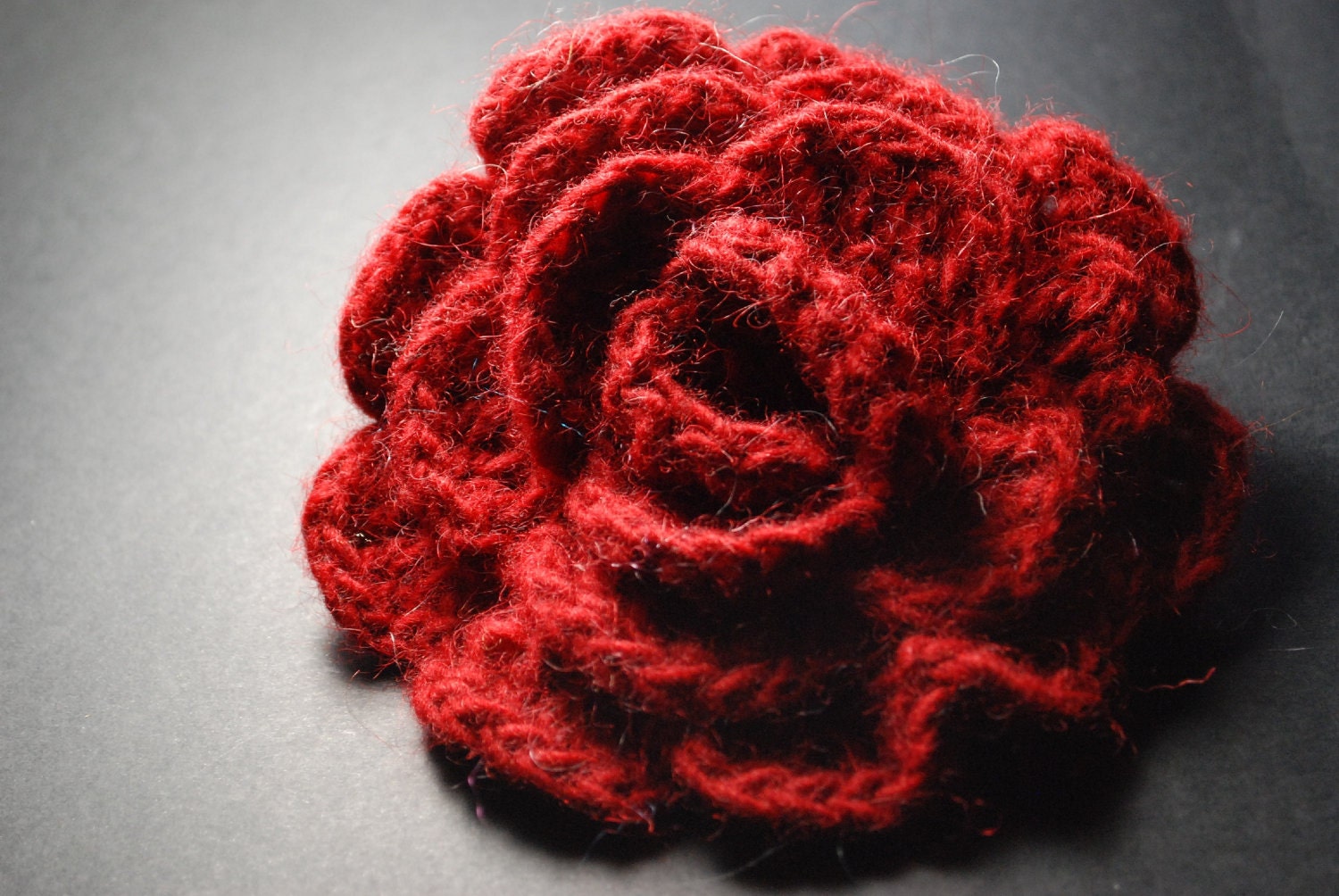 Crochet flower brooch - red rose
