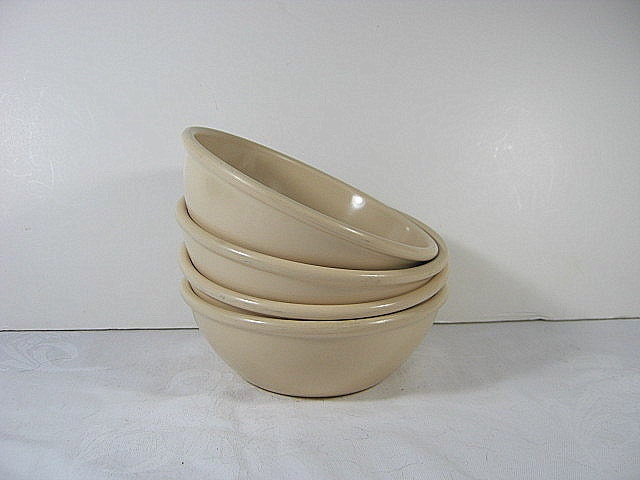 Vintage Melmac Bowls Arrowhead Beige Set/4 Soup Cereal Dessert