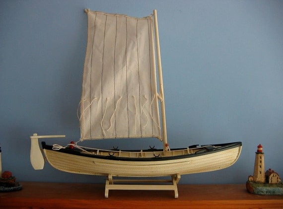 Wooden Ship Model New Bedford WHALE BOAT with all the fixings. New in ...