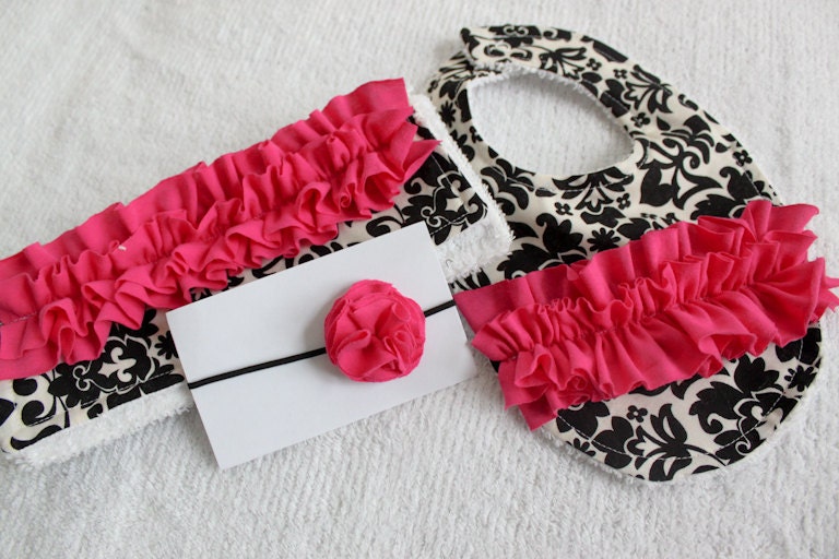 The Diva Bib gift set