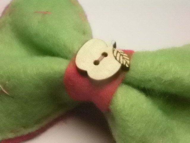 Super Kawaii Apple Felt Bow Hair Clip
