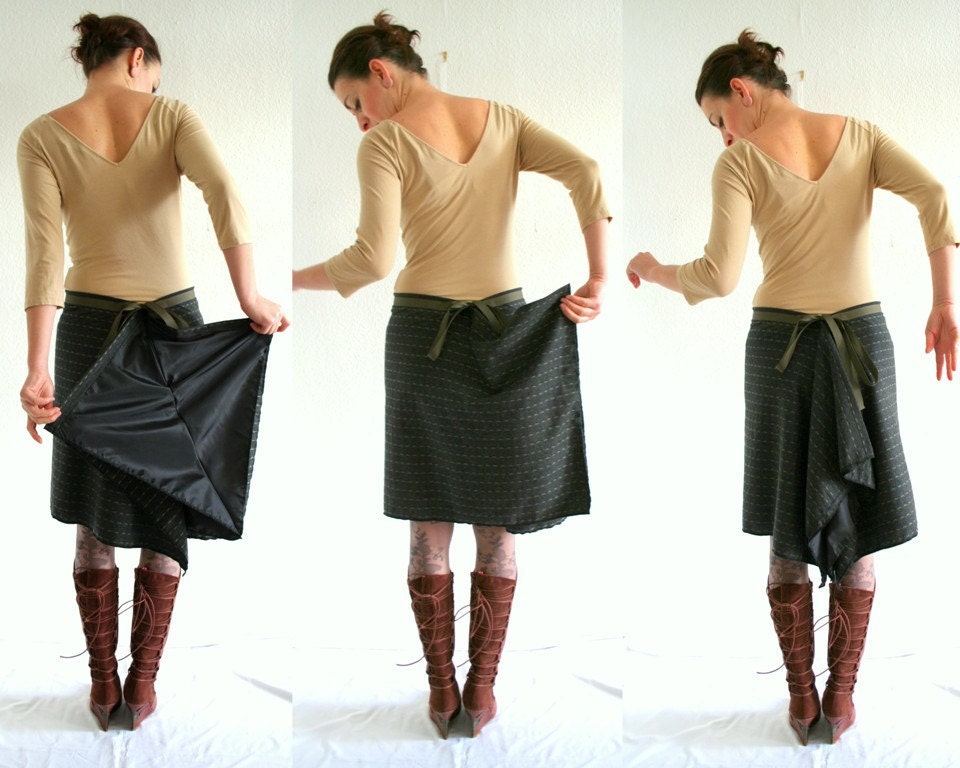 Woolen skirt - knee length mini - stripes - grey khaki green - wool - bow at back - medium size - US 8 - by Bartinki - READY to SHIP