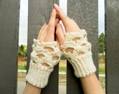 Wrist Cuffs Holy Moly Lace in Cream