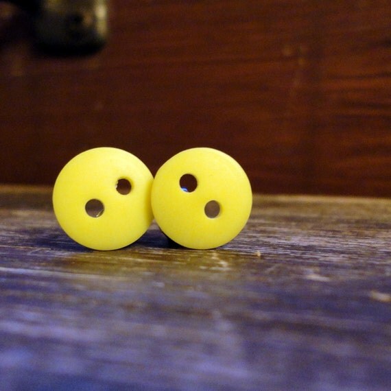 Cute As A Button Stud Earrings in Yellow by prettypleasempls