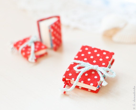 Red polka dot book jewelry set - Earrings and brooch