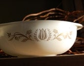 Super Vintage Pattern Pyrex Golden Tulip Handle Bowl