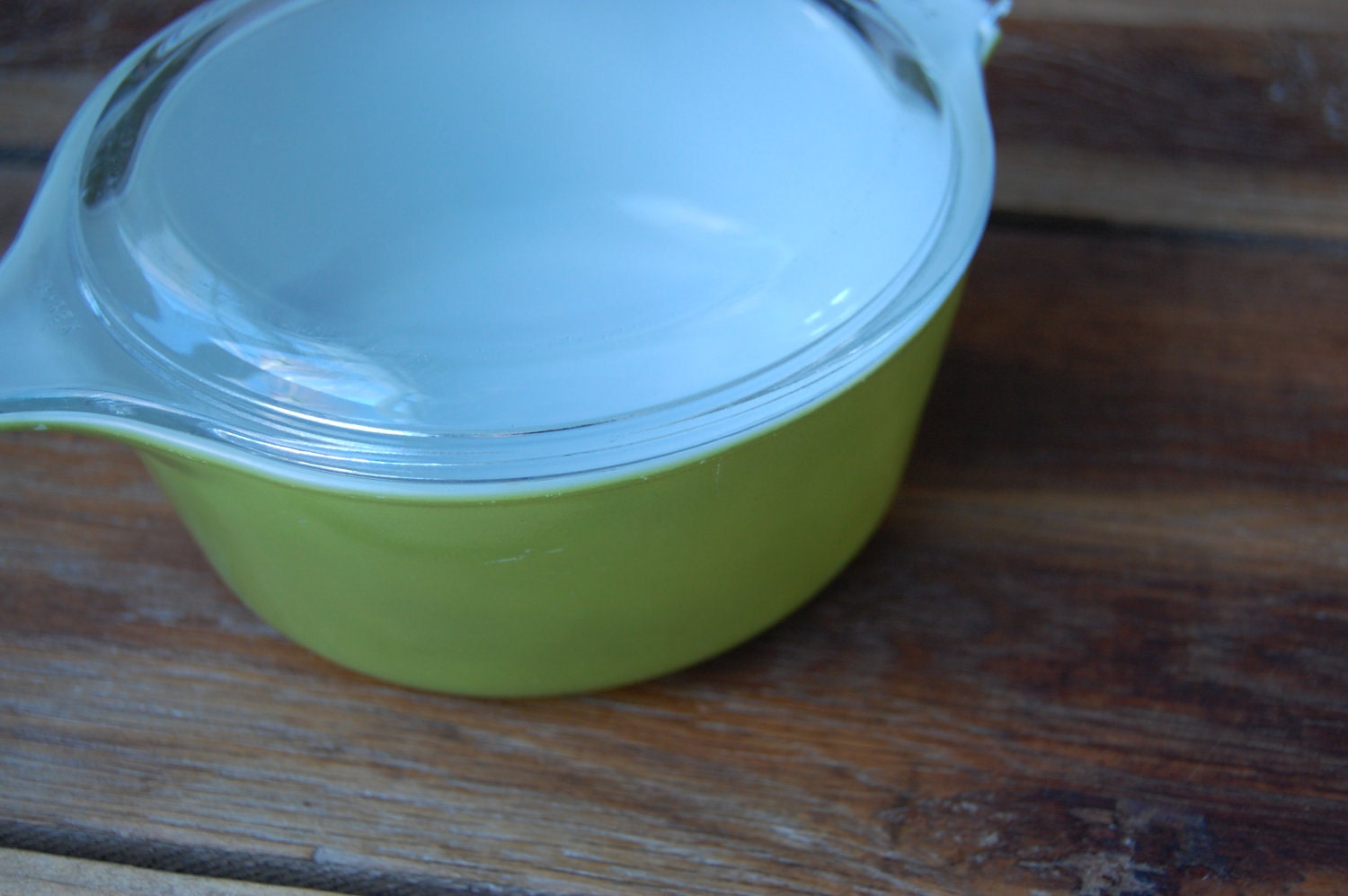 Vintage Fresh Green 1 One Quart Round Pyrex Baking Dish with Lid