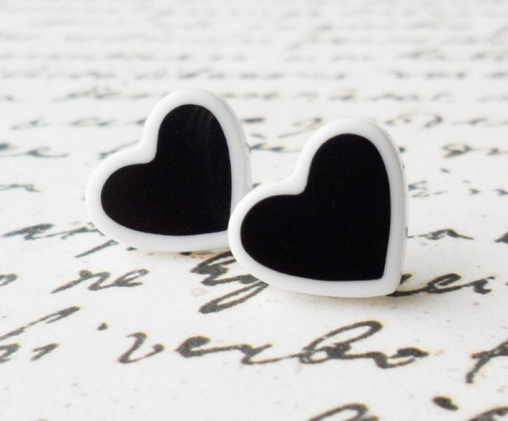 Edged heart Earrings - Black
