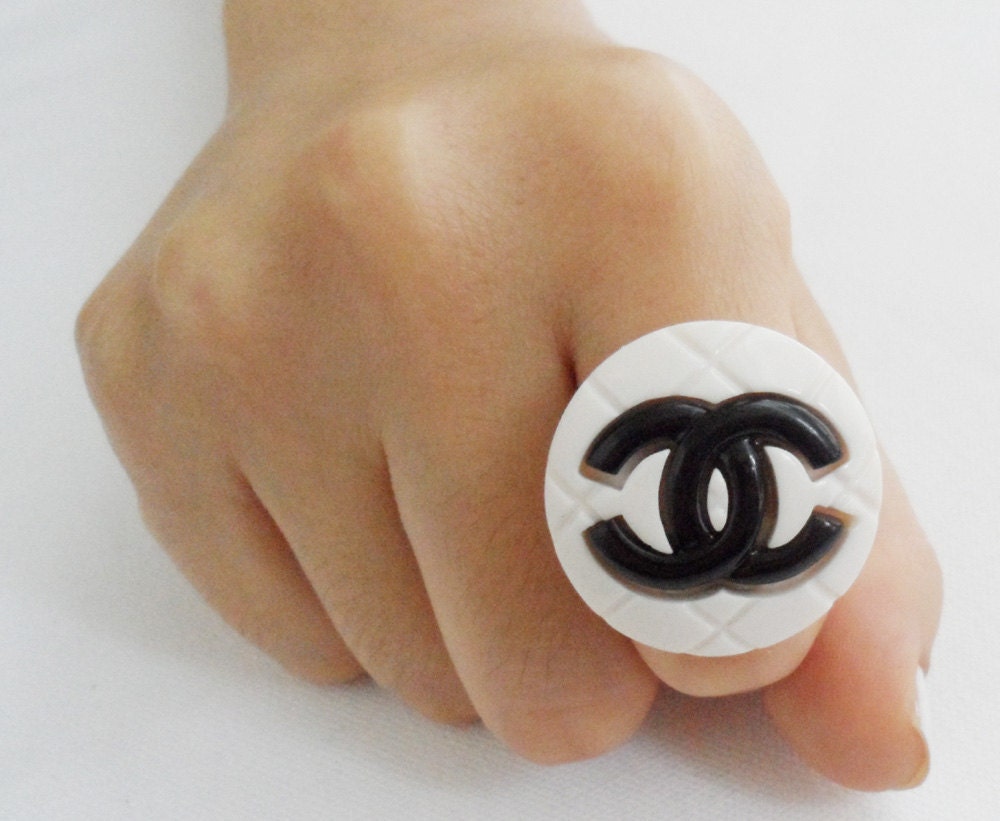 COCO style ring - white