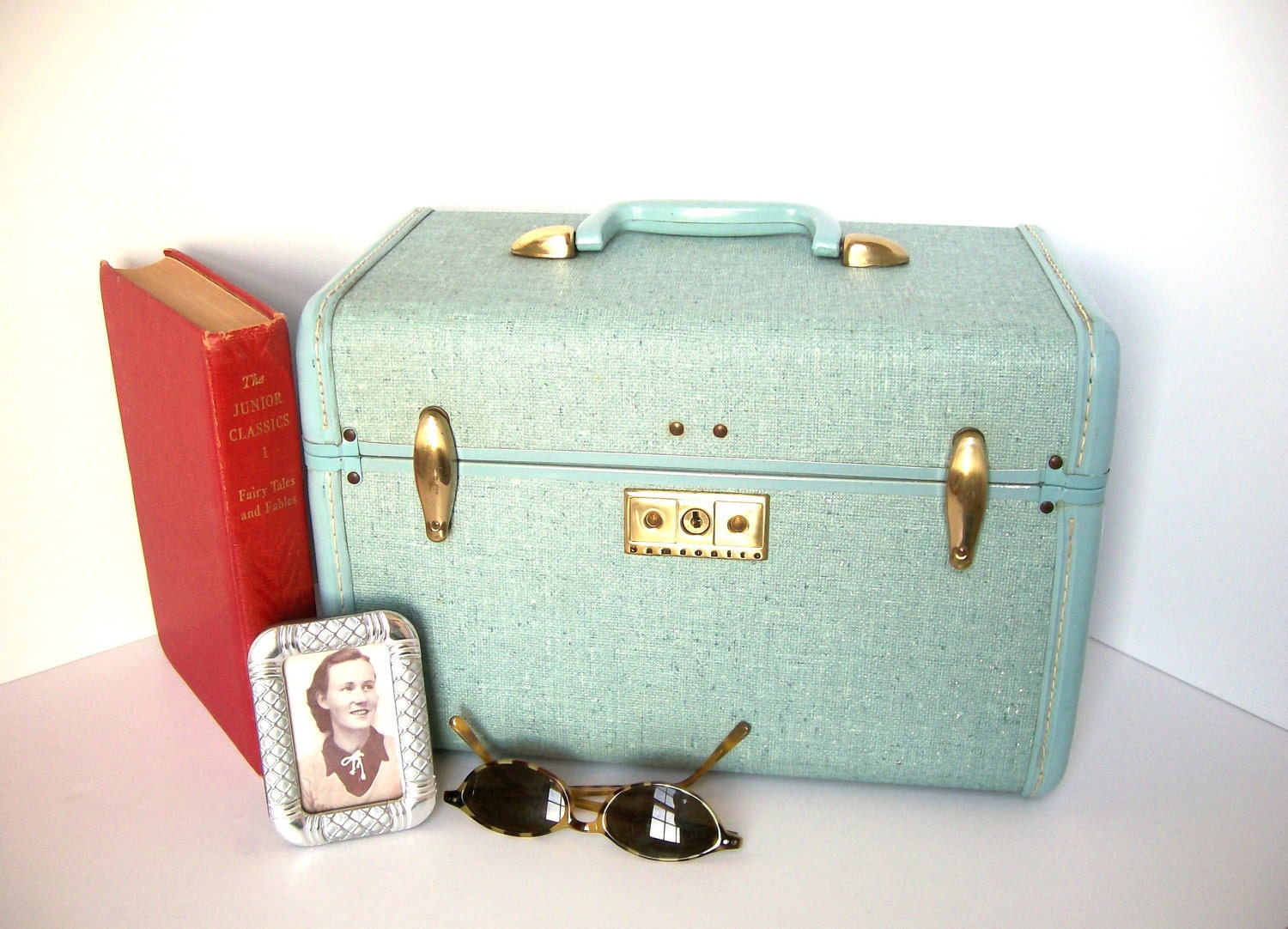 Samsonite Streamlite Train Case Blue Confetti with key