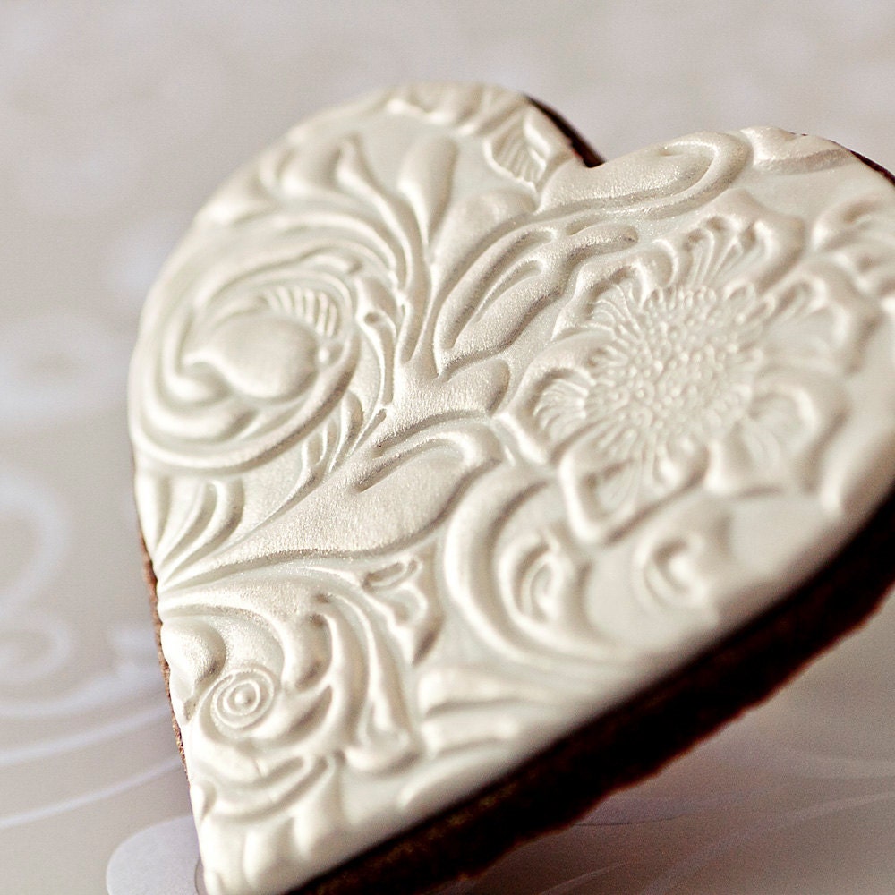 Wedding Cookie Favors - Cottage Style/Shabby Chic Pearl // 1 doz. // Wedding Favors // Bridal Shower Favors // Anniversary Valentines Day