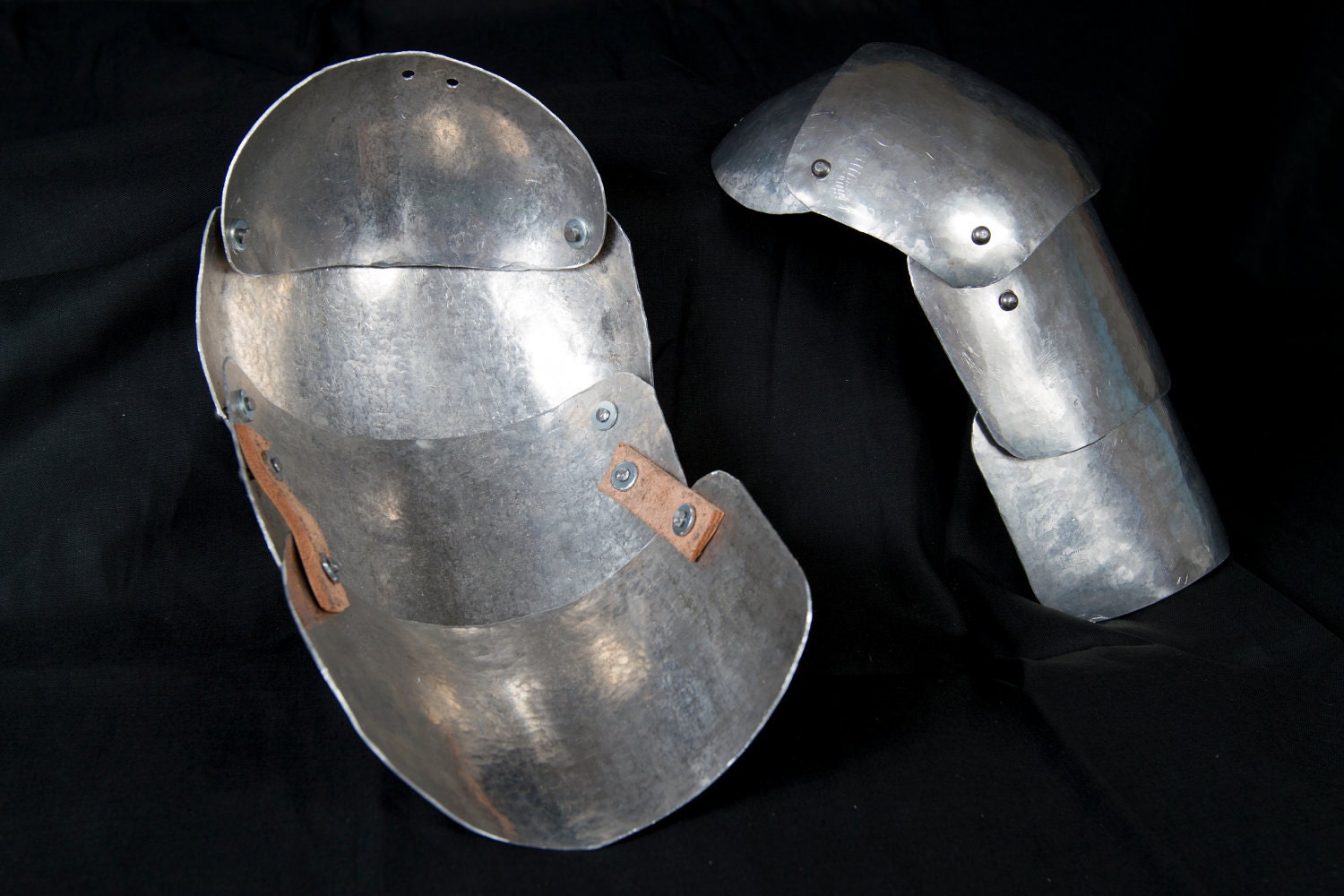 Spaulder- Upper Shoulder Armor