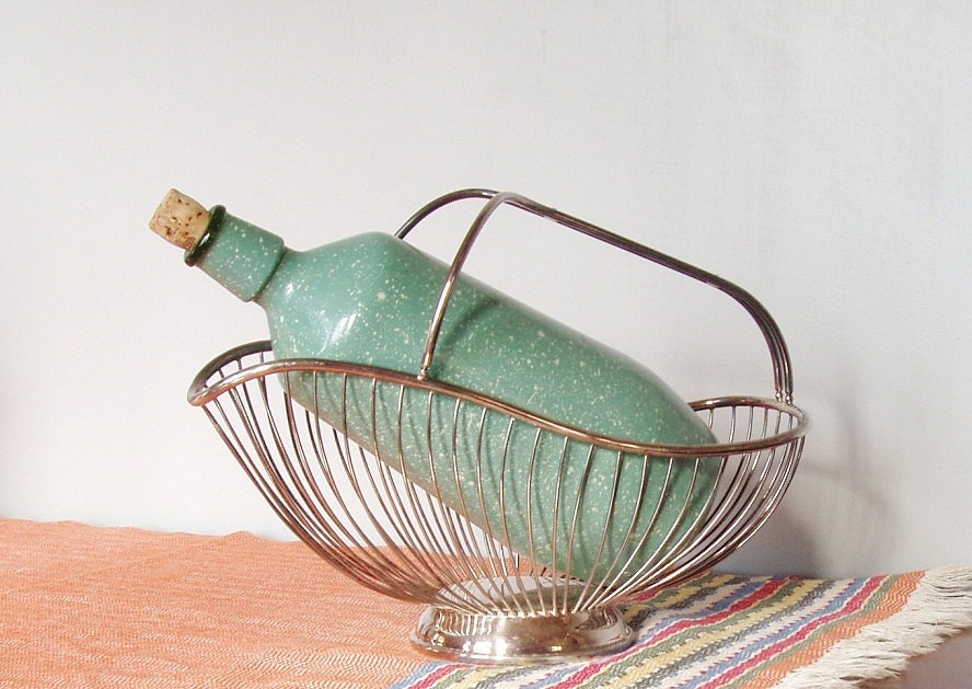 Retro Vintage Wine Bottle - Hide the Box - Serve in Style