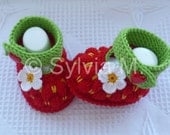 Knitted baby shoes for 0-6 months /9cm /3,5 inch -Strawberry/Raspberry- new