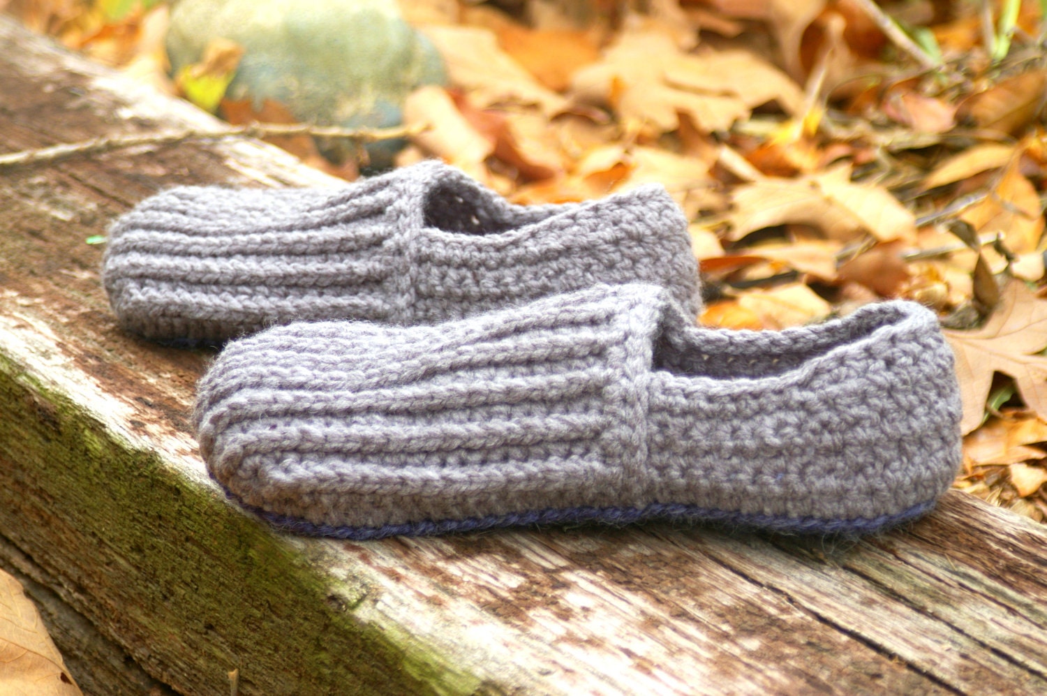 Crochet Patterns for House Slippers number 105 - Boy, Childrens, Mens - U.S. Big Boys sizes 3-7 and Mens sizes 8-13 - Instant Download