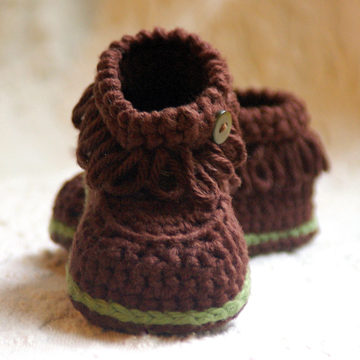 Crochet Pattern Fringe Baby Booties Pattern by TwoGirlsPatterns