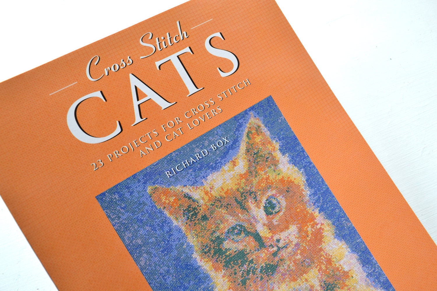 Cross Stitch Book - Cross Stitch CAT Book - Pattern Book - Needlepoint Picture