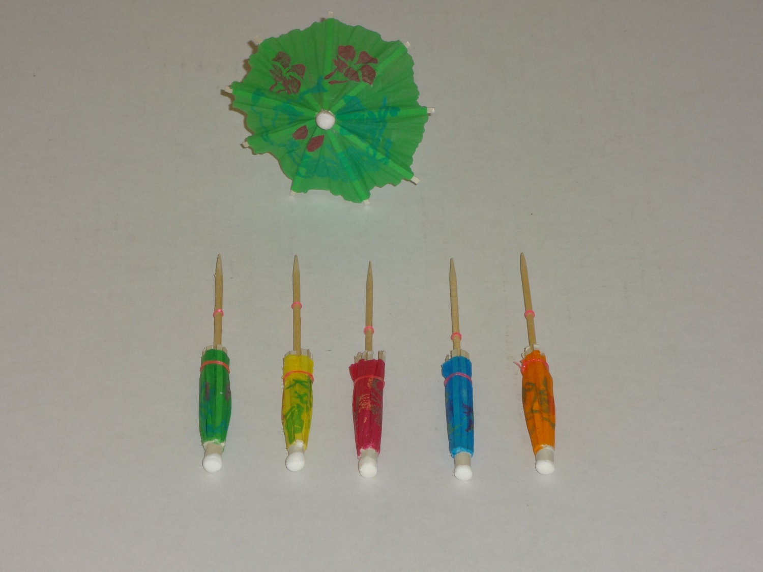 Vintage Drink Umbrellas - Set of 15