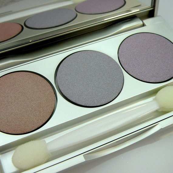 PRESSED Eyeshadow TRIO SATIN Pearl, crease resistant, long wearing, Magic Fountain, Dusk, Paddycakes, 26mm