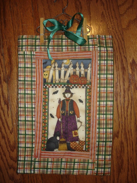 HALLOWEEN Good Witch Debbie mumm Fabric quilted wall hanging with hanger