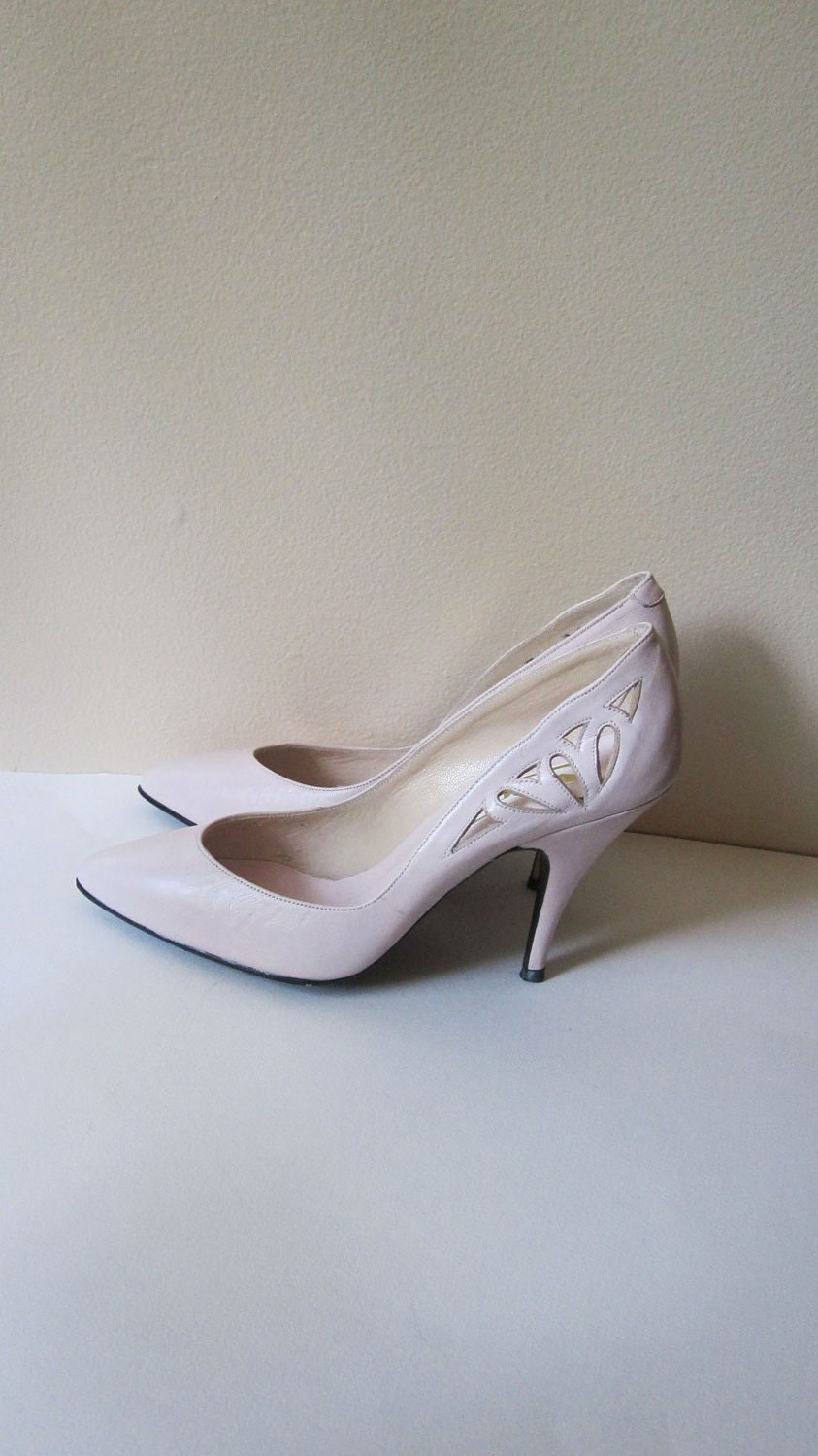 1950 PUMPS Stunning Vintage  Mid Century  Soft Pink Leather Made in Spain Women's Pumps High Heels shoes size 6 Wedding Summer