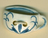 2 Blue & White Teacups Realistic Goofies Plastic Buttons Orig Card 11/16 inch 18mm